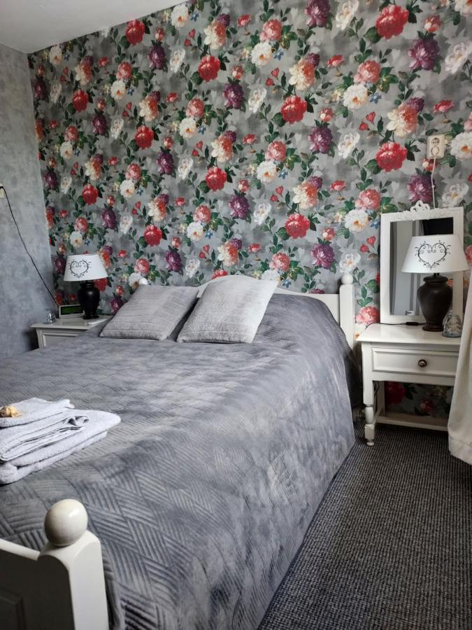 Familie Postma B&B Anjum Экстерьер фото